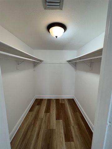 5221 Geneva Way 208, Doral, FL 33166