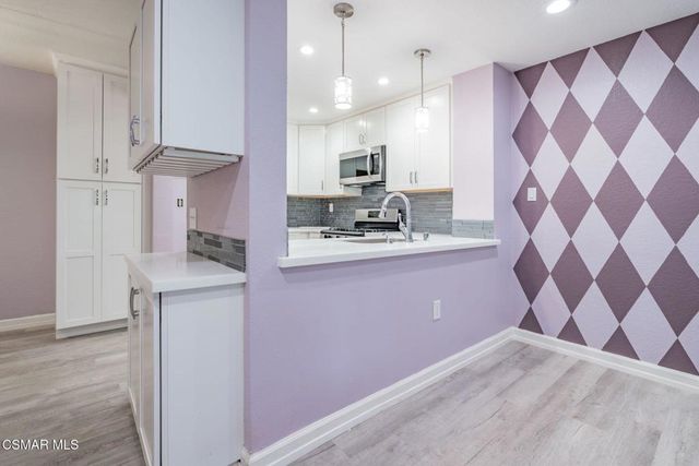 1043 Waltham Road E, Simi Valley, CA 93065