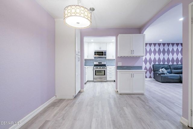 1043 Waltham Road E, Simi Valley, CA 93065