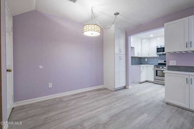 1043 Waltham Road E, Simi Valley, CA 93065