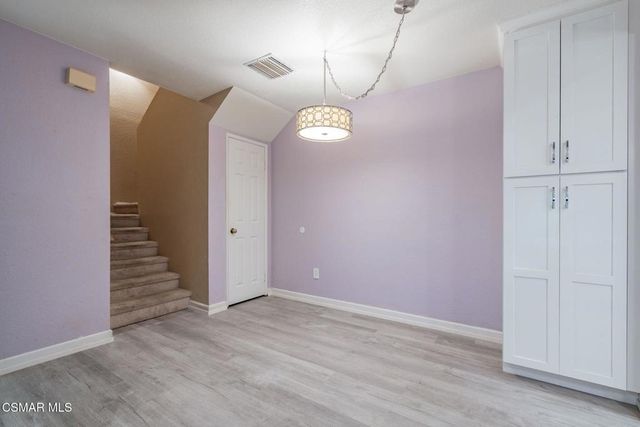 1043 Waltham Road E, Simi Valley, CA 93065
