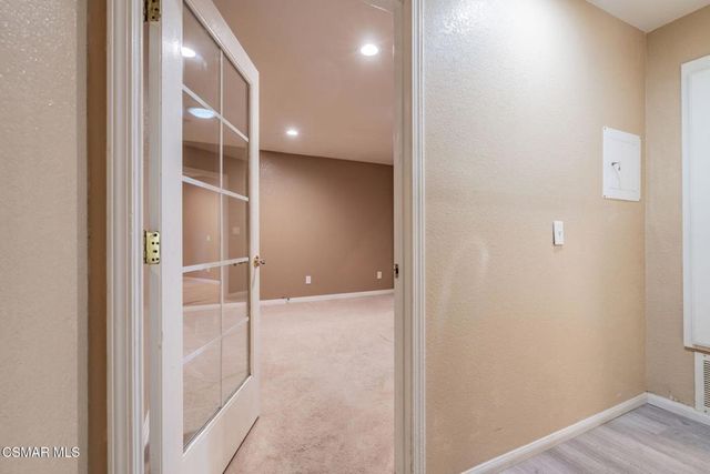 1043 Waltham Road E, Simi Valley, CA 93065