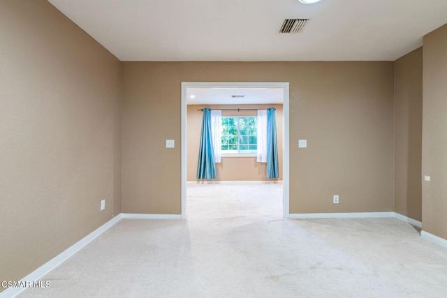 1043 Waltham Road E, Simi Valley, CA 93065