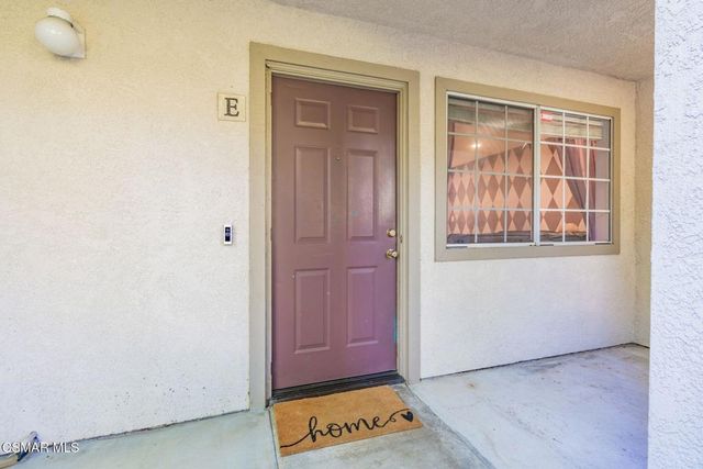 1043 Waltham Road E, Simi Valley, CA 93065