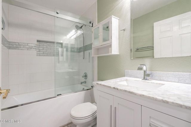 1043 Waltham Road E, Simi Valley, CA 93065