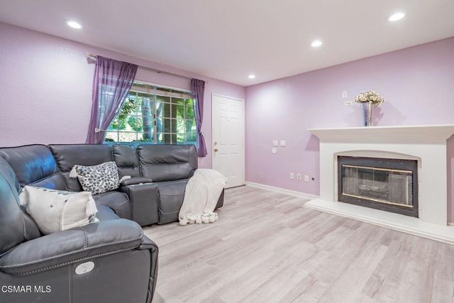 1043 Waltham Road E, Simi Valley, CA 93065