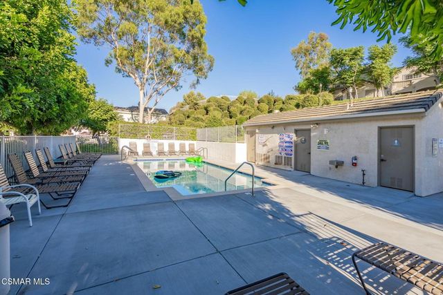 1043 Waltham Road E, Simi Valley, CA 93065