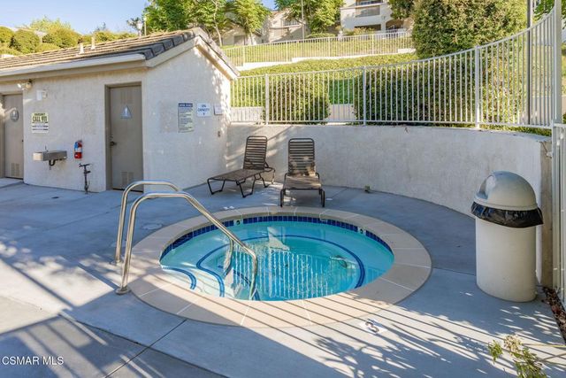 1043 Waltham Road E, Simi Valley, CA 93065