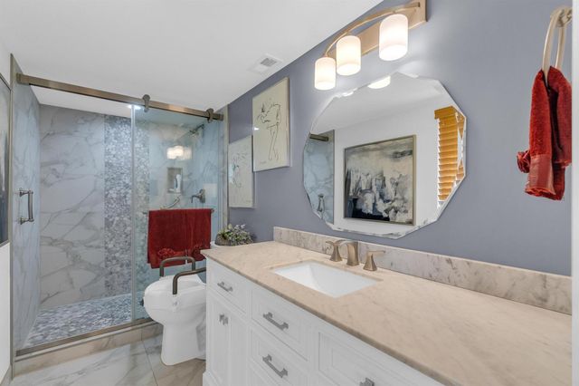 7351 Kinghurst Drive 108, Delray Beach, FL 33446
