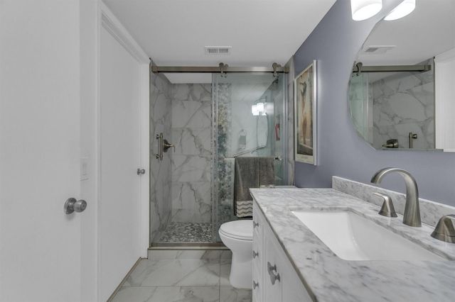 7351 Kinghurst Drive 108, Delray Beach, FL 33446