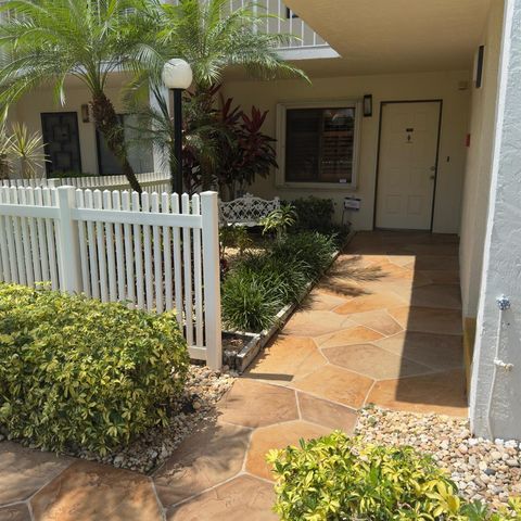7351 Kinghurst Drive 108, Delray Beach, FL 33446