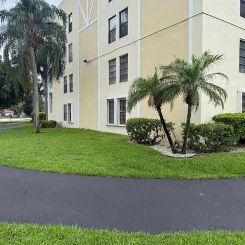 7351 Kinghurst Drive 108, Delray Beach, FL 33446