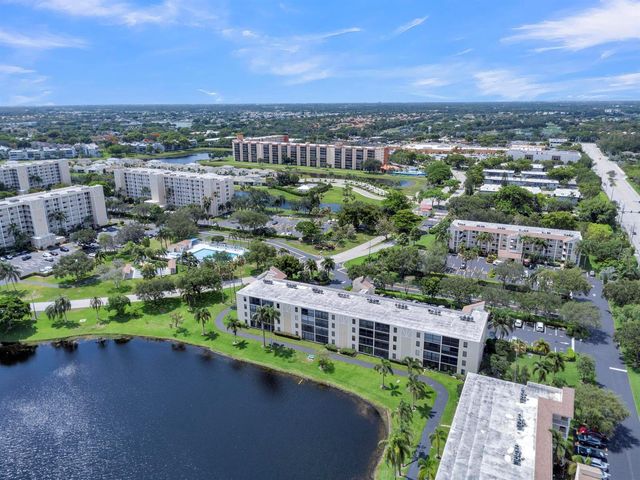 7351 Kinghurst Drive 108, Delray Beach, FL 33446