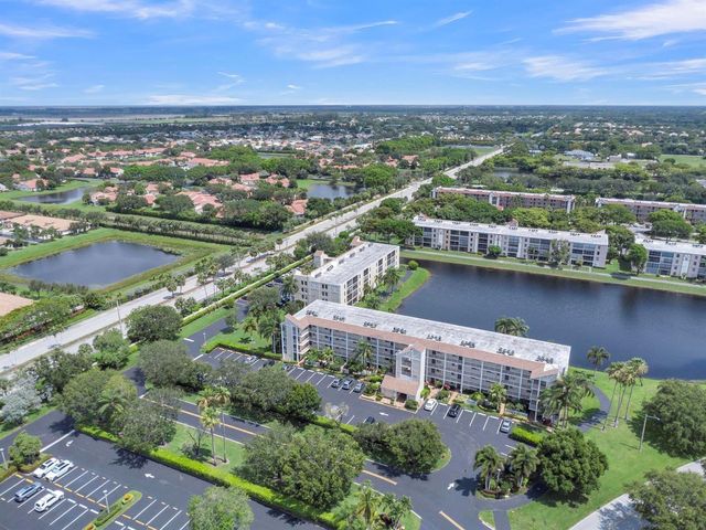 7351 Kinghurst Drive 108, Delray Beach, FL 33446
