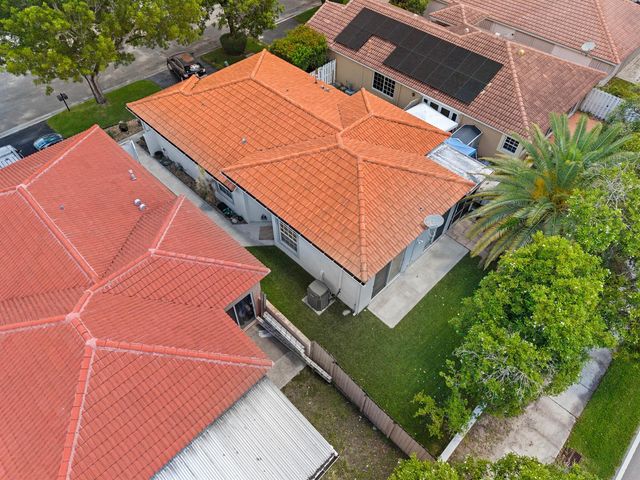13452 NW 5th Court, Plantation, FL 33325