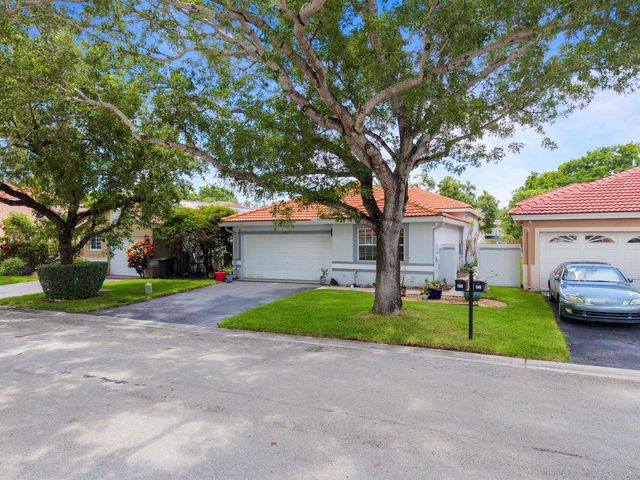 13452 NW 5th Court, Plantation, FL 33325