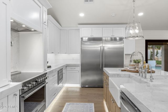 4854 E BLANCHE Drive, Scottsdale, AZ 85254
