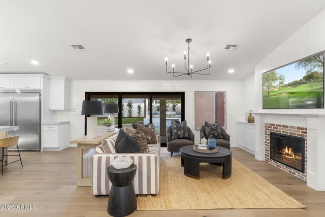 4854 E BLANCHE Drive, Scottsdale, AZ 85254