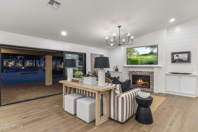 4854 E BLANCHE Drive, Scottsdale, AZ 85254