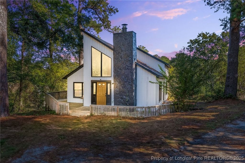 1606 Irwin Circle, Fayetteville, NC 28303 — exterior