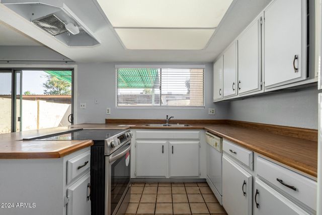 8106 N 31ST Drive, Phoenix, AZ 85051