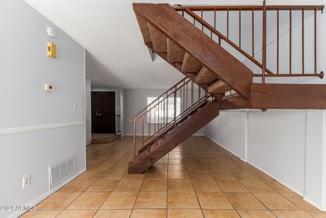 8106 N 31ST Drive, Phoenix, AZ 85051