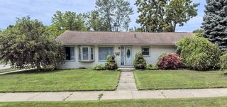 8405 Robindale Avenue, Dearborn Heights, MI 48127