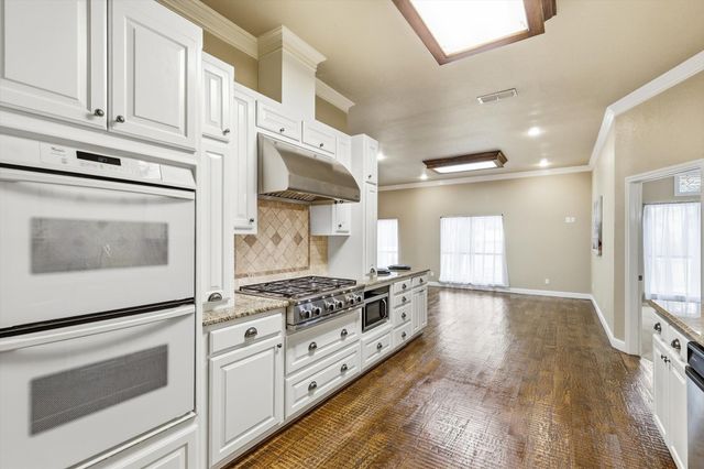 4111 Cimmaron Trail, De Cordova, TX 76049