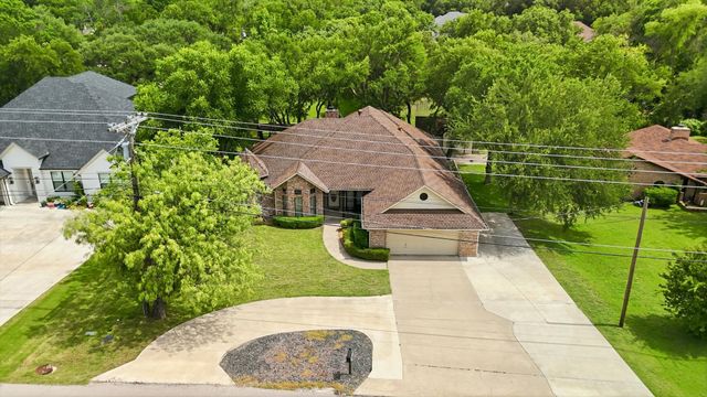 4111 Cimmaron Trail, De Cordova, TX 76049