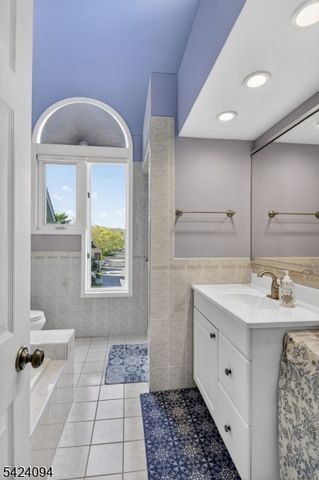 154 Marion Dr, West Orange Twp., NJ 07052