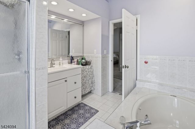 154 Marion Dr, West Orange Twp., NJ 07052