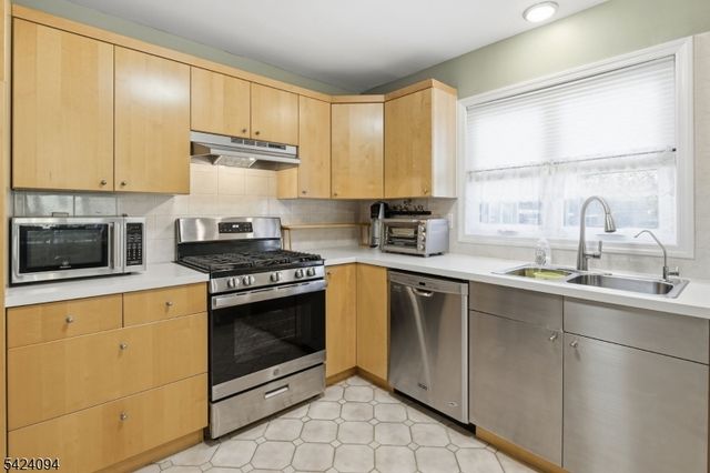 154 Marion Dr, West Orange Twp., NJ 07052