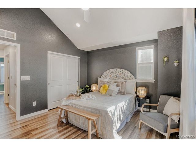 2826 S Fox Ct, Englewood, CO 80110