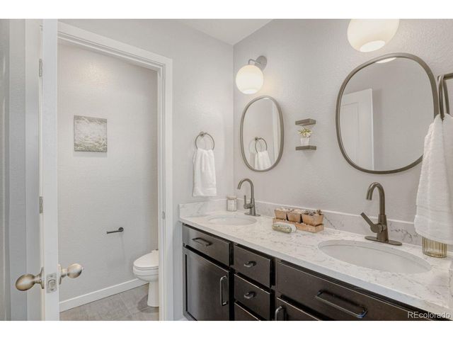 2826 S Fox Ct, Englewood, CO 80110