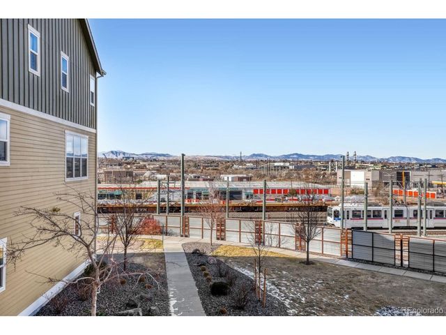 2826 S Fox Ct, Englewood, CO 80110