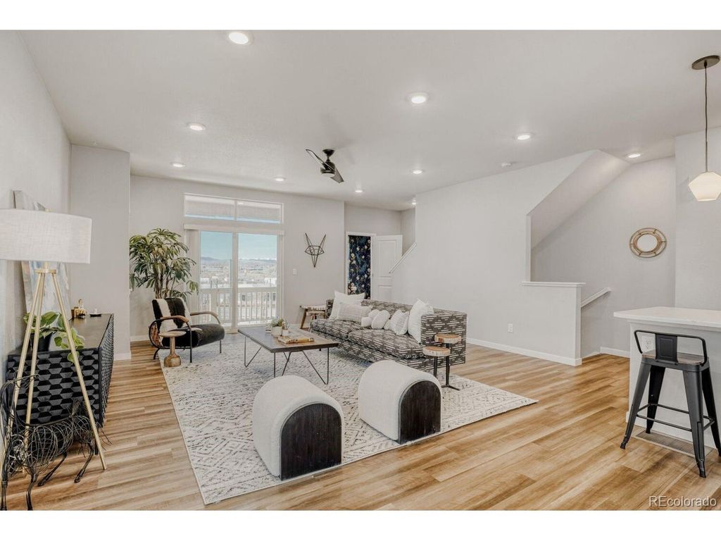 2826 S Fox Ct, Englewood, CO 80110