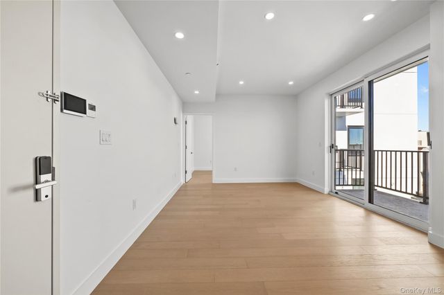 150-02 Northern Blvd 4C, Flushing, NY 11354