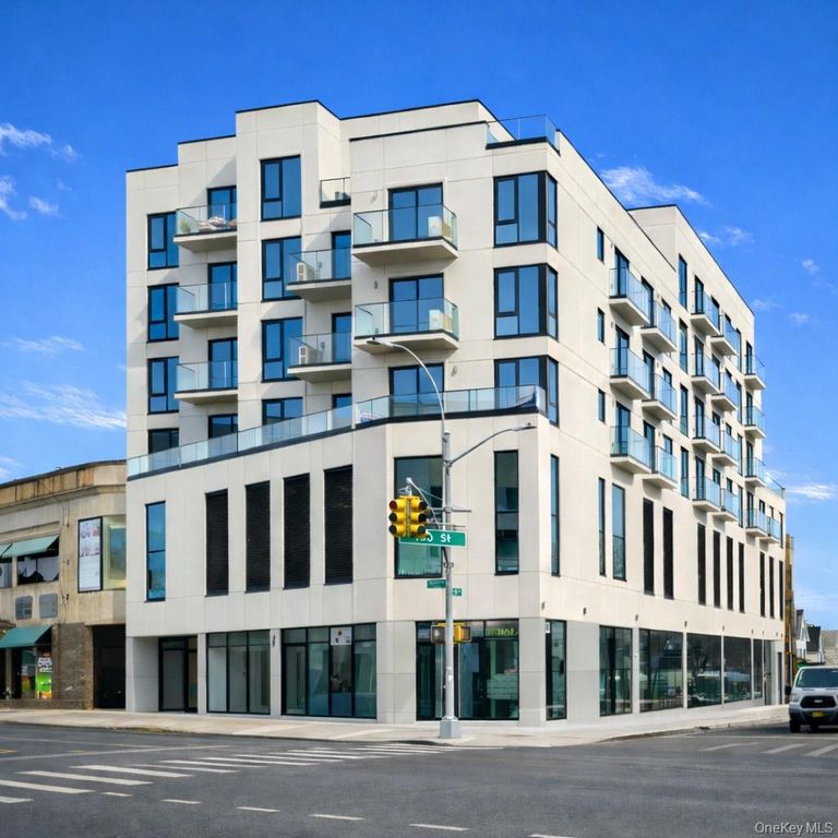 150-02 Northern Blvd 4C, Flushing, NY 11354
