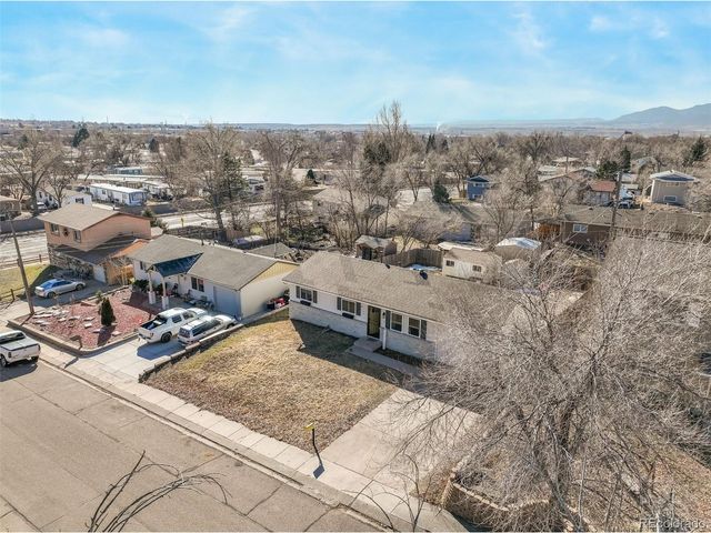 2240 Flintwood Dr, Colorado Springs, CO 80910