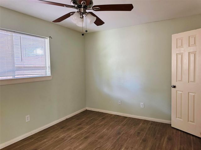 18530 Meadows Way Drive, Houston, TX 77084