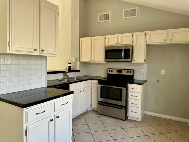 18530 Meadows Way Drive, Houston, TX 77084