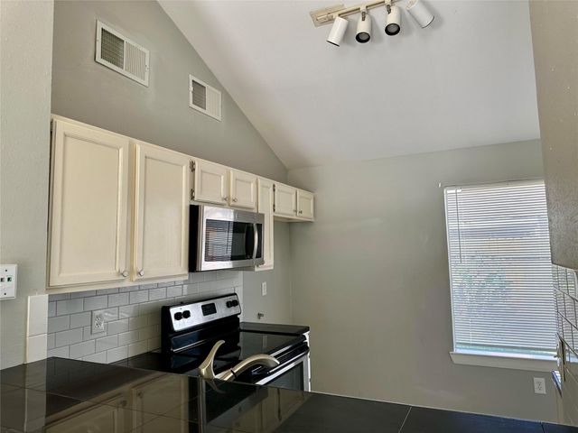 18530 Meadows Way Drive, Houston, TX 77084
