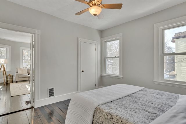 124 Chestnut St 2, Brookline, MA 02445