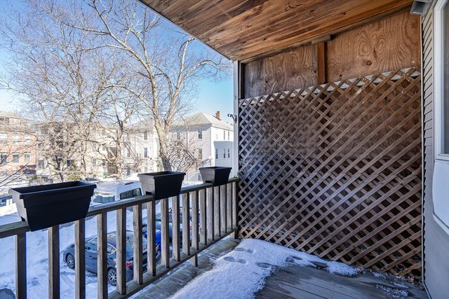 124 Chestnut St 2, Brookline, MA 02445