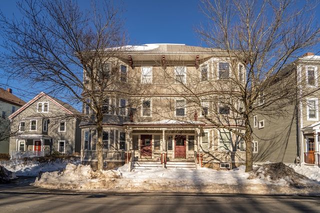 124 Chestnut St 2, Brookline, MA 02445