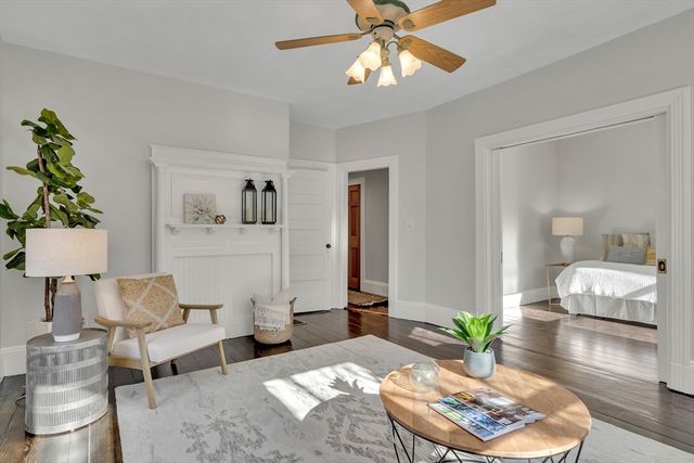 124 Chestnut St 2, Brookline, MA 02445