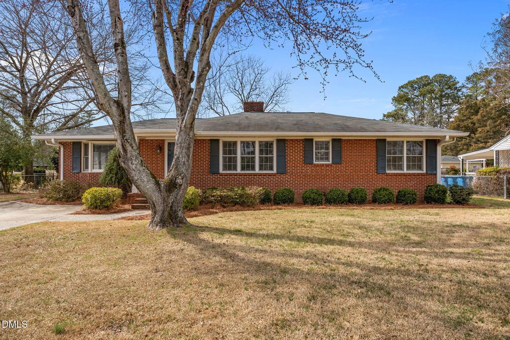 1103 Guy Avenue, Dunn, NC 28334