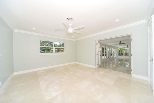 709 W Royal Palm Road, Boca Raton, FL 33486