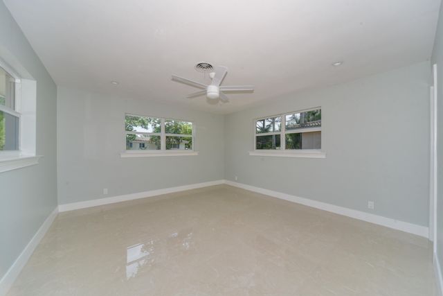 709 W Royal Palm Road, Boca Raton, FL 33486
