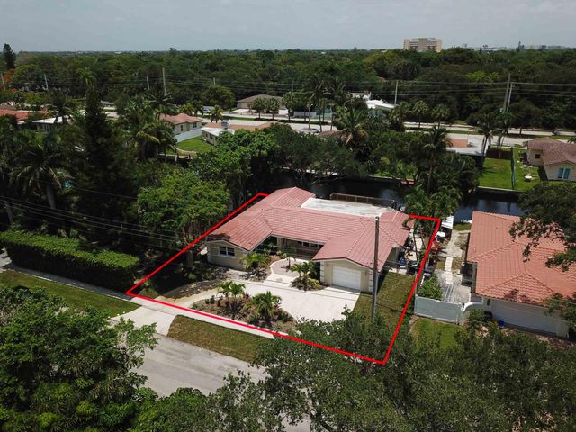 709 W Royal Palm Road, Boca Raton, FL 33486